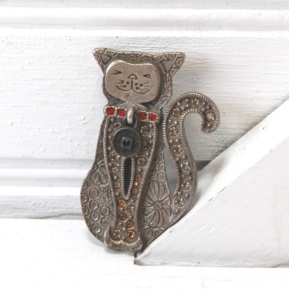 Cat Brooch Vintage‎ Marcasite, Red Rhinestone, Silver-tone Jewelry pin Unisex
